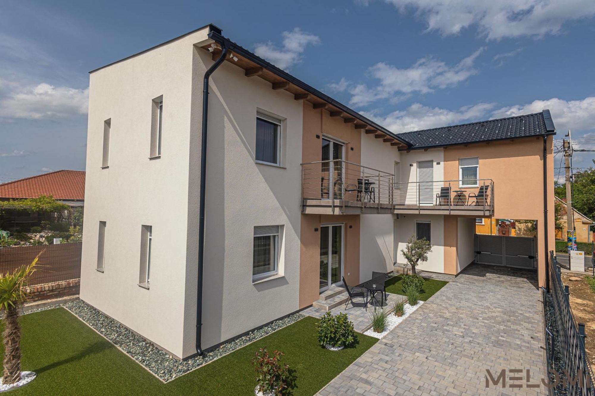 Melomi 1 Apartman Sárvár Esterno foto